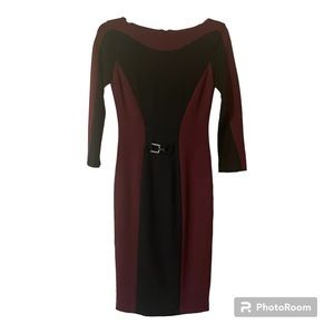 CACHE knit dress size 2 - burgundy & black flattering block color placement -EUC